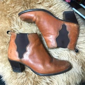 *SOLD* Cinnamon Frye booties